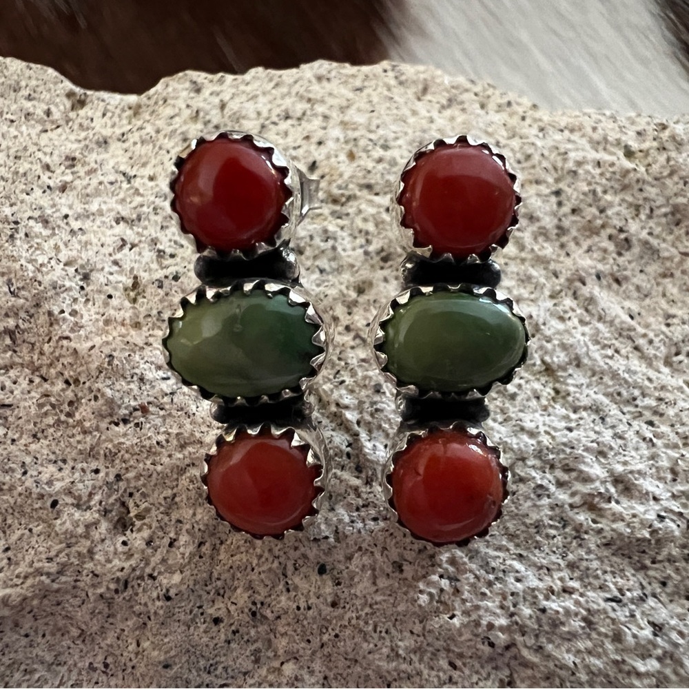 ❤️Italian Red Coral Emerald Valley Turquoise Navajo Style Post Back Earrings 925 - Picture 5 of 12